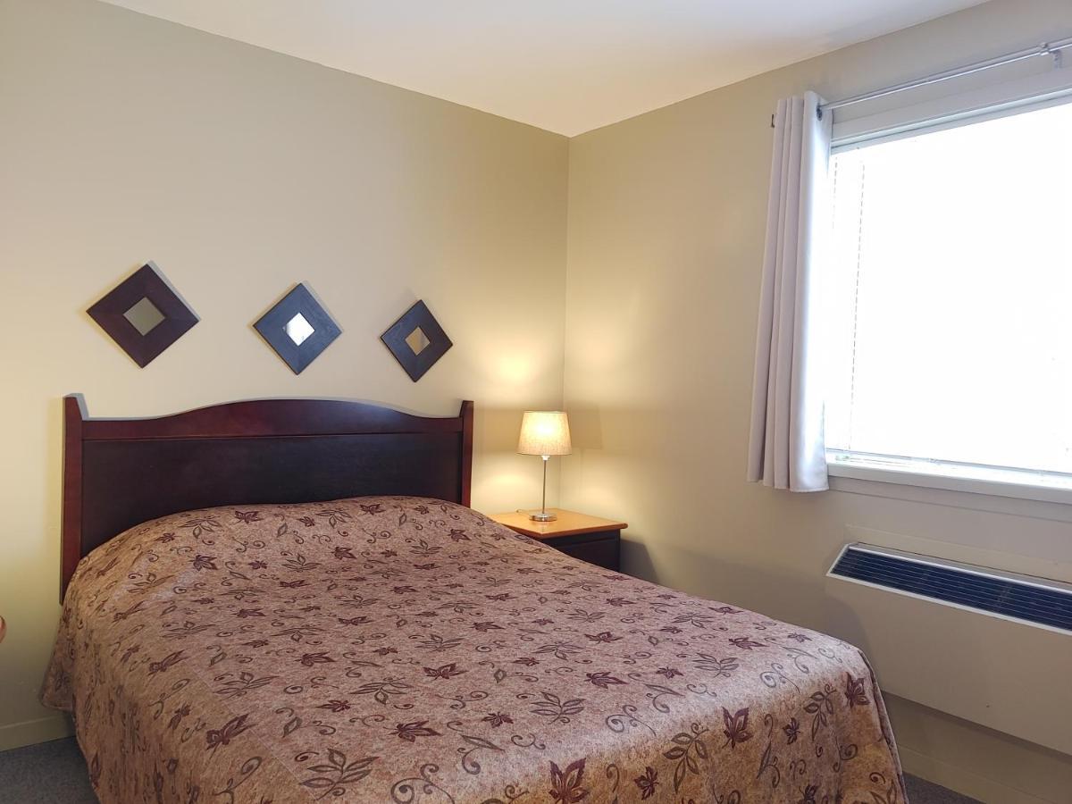 Hotel Le Must Saint-Marc-des-Carrieres